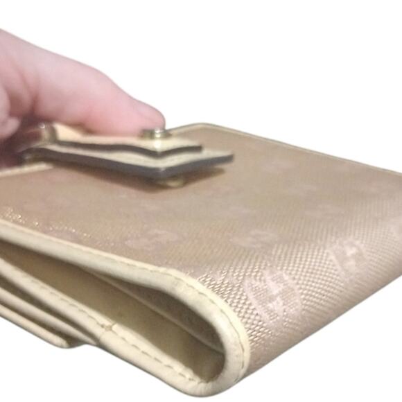 Authentic Gucci Pink and Silver D Ring Abby Compact Wallet - Picture 9 of 16